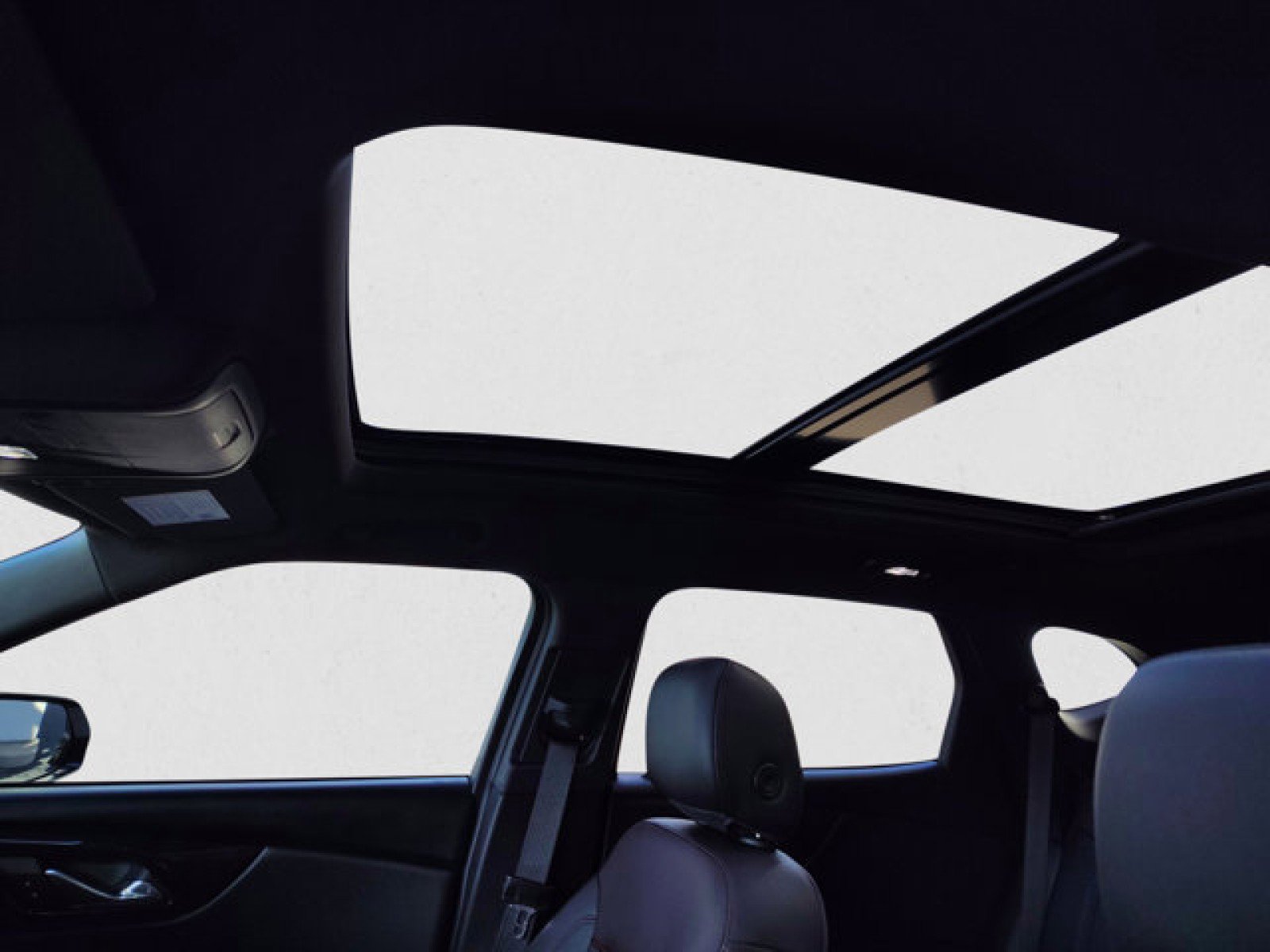 Used 2022 Chevrolet Blazer RS w/ Enhanced Convenience Package image 13