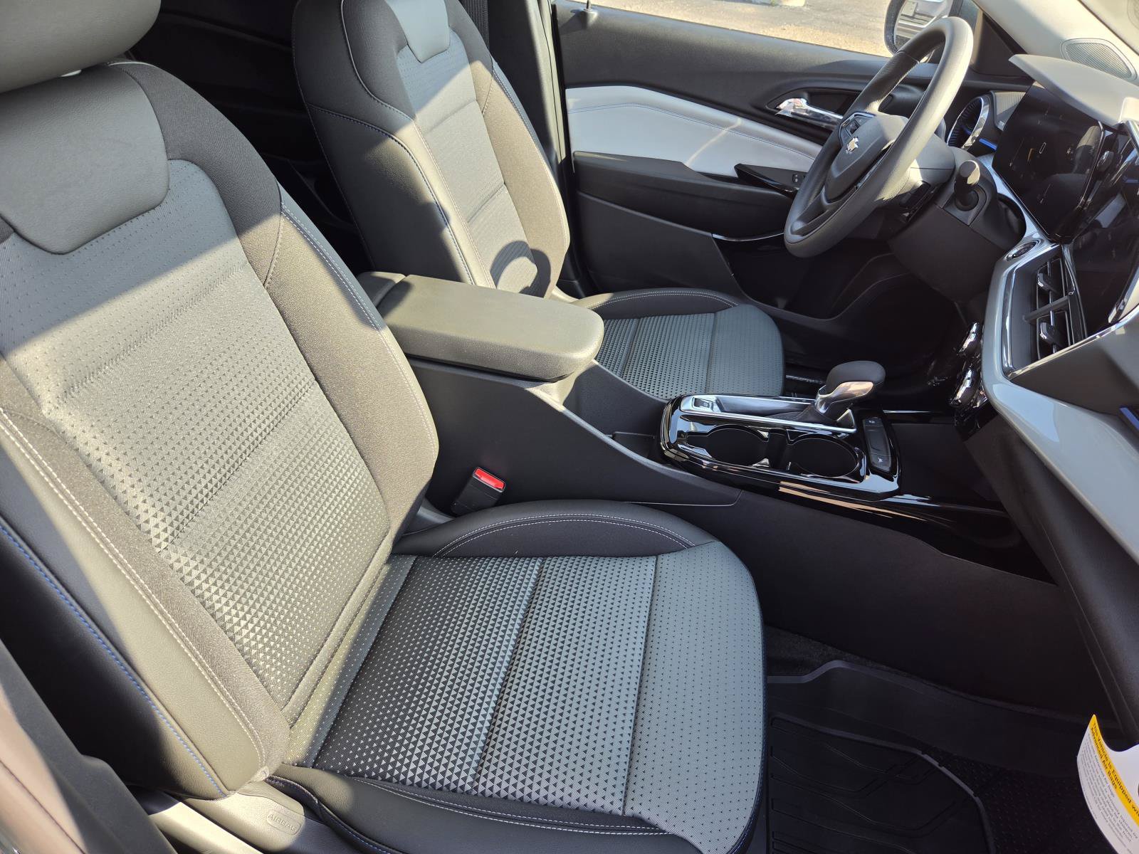 New 2026 Chevrolet Trax LT FWD image 10