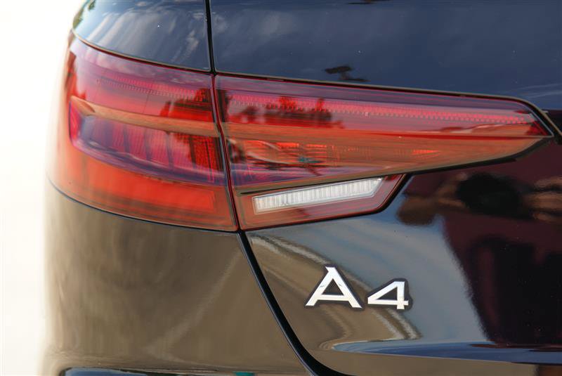 Used 2018 Audi A4 2.0T Premium Plus w/ Premium Plus Package AWD/4WD image 31