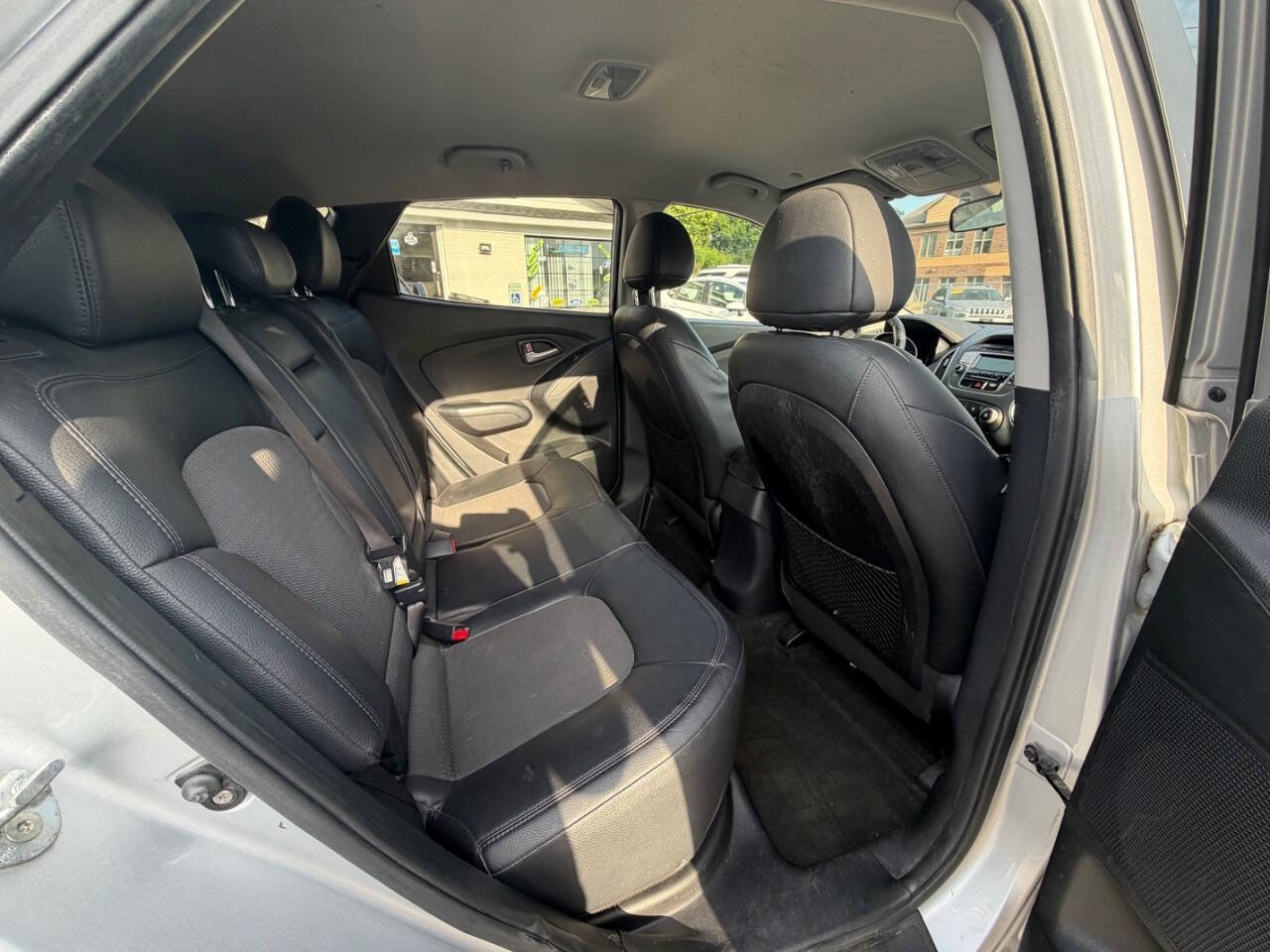 Used 2011 Hyundai Tucson GLS AWD/4WD image 18