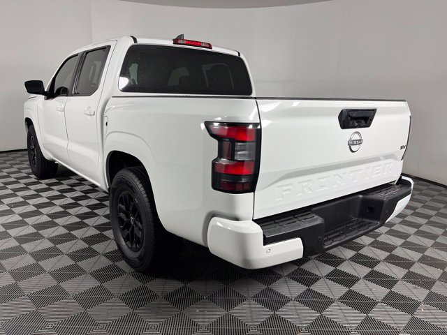 Used 2024 Nissan Frontier SV w/ Technology Package RWD image 8