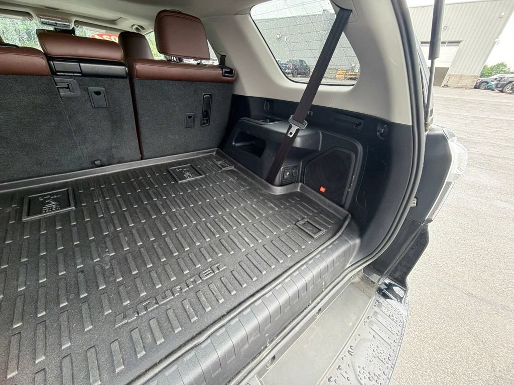 Used 2024 Toyota 4Runner Limited AWD/4WD image 60