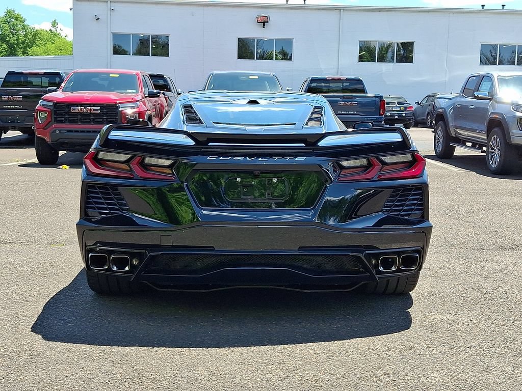 Used 2022 Chevrolet Corvette Stingray Premium Cpe w/ Z51 Performance Package RWD image 5