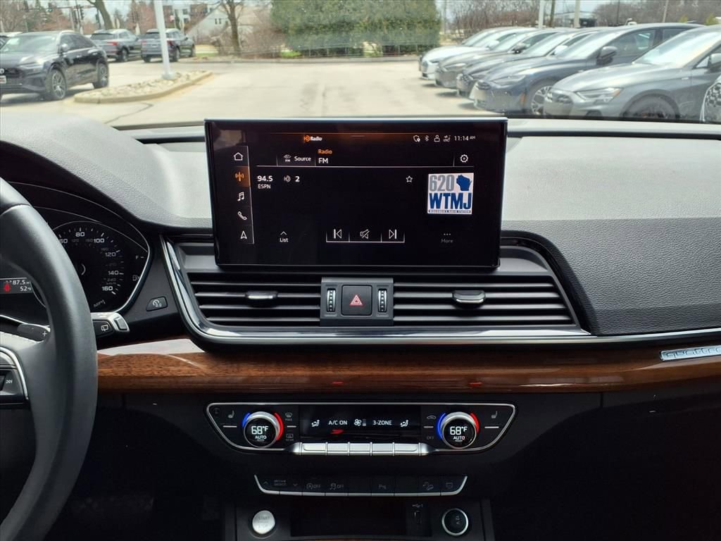 Used 2023 Audi Q5 2.0T Premium w/ Convenience Package image 15