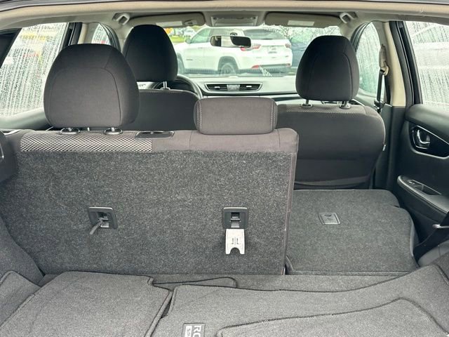 Used 2018 Nissan Rogue Sport SV AWD/4WD image 17