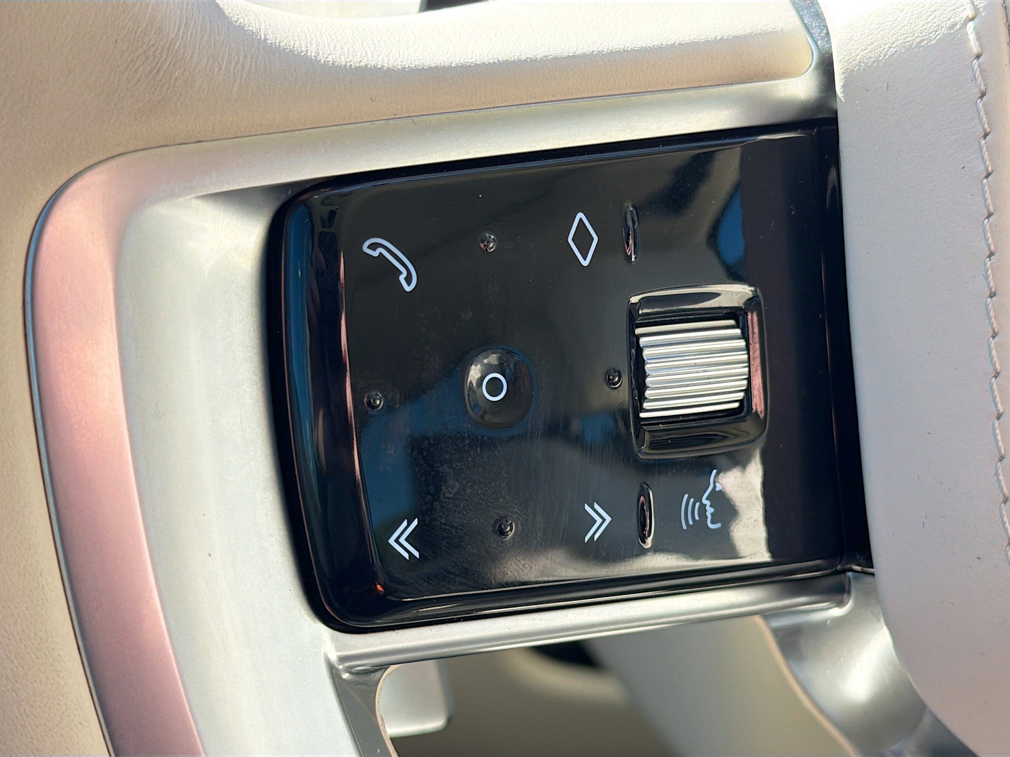 Used 2023 Land Rover Range Rover SV image 39