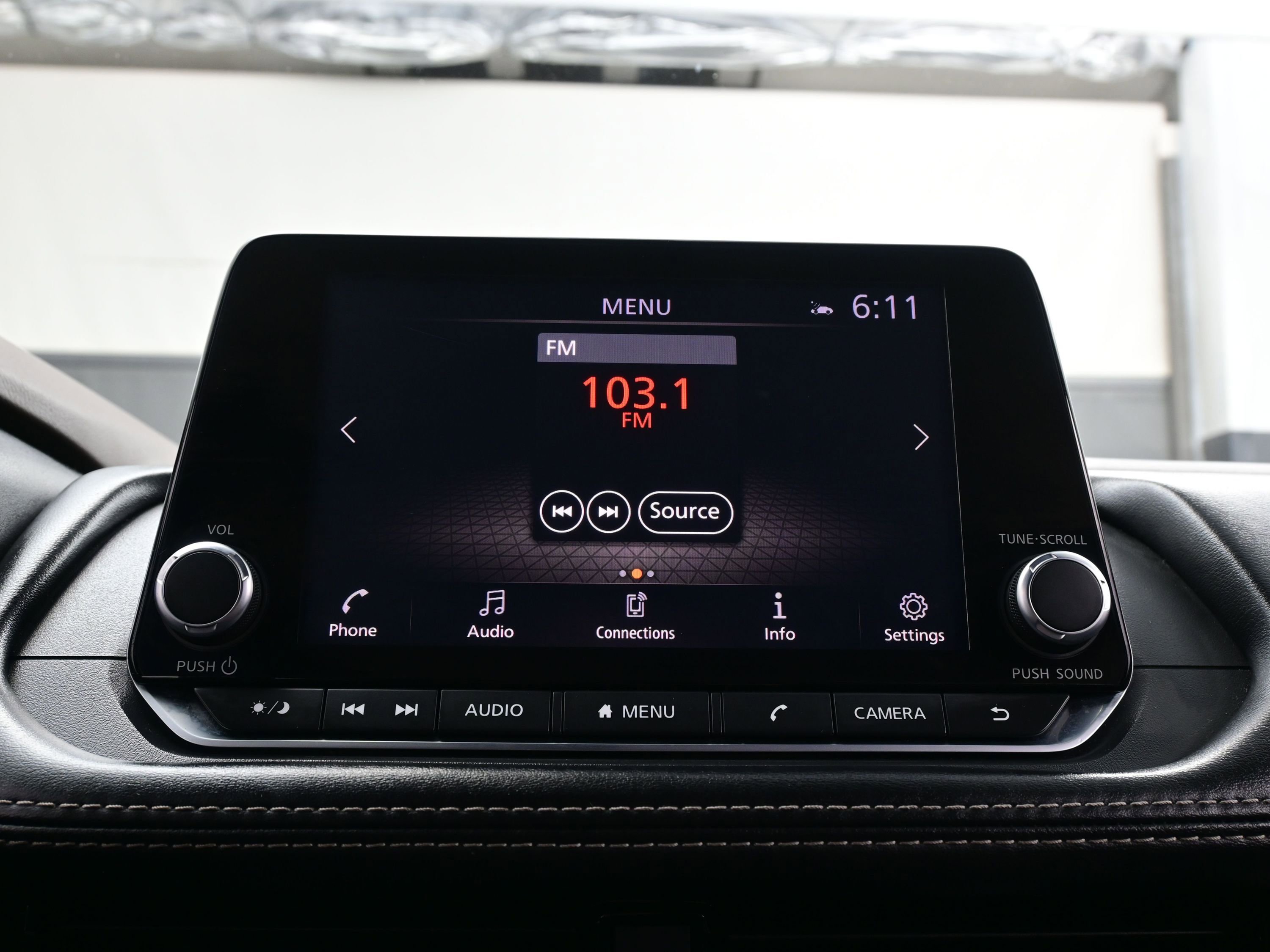 Used 2021 Nissan Rogue SV image 19