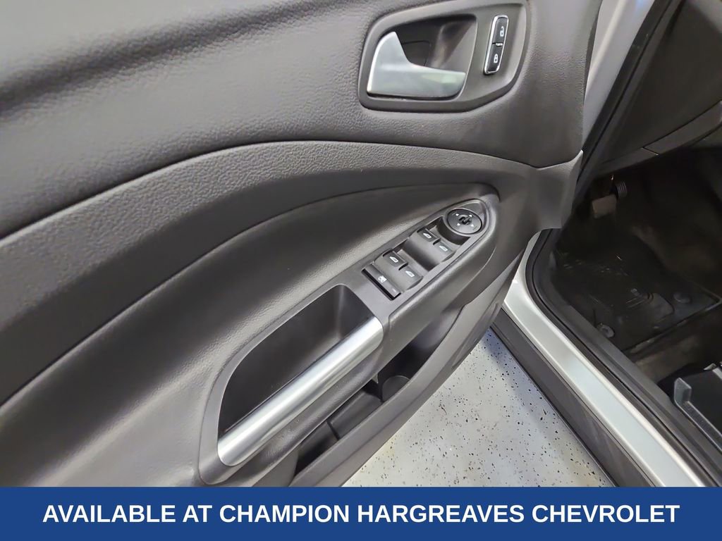 Used 2015 Ford Escape SE image 31