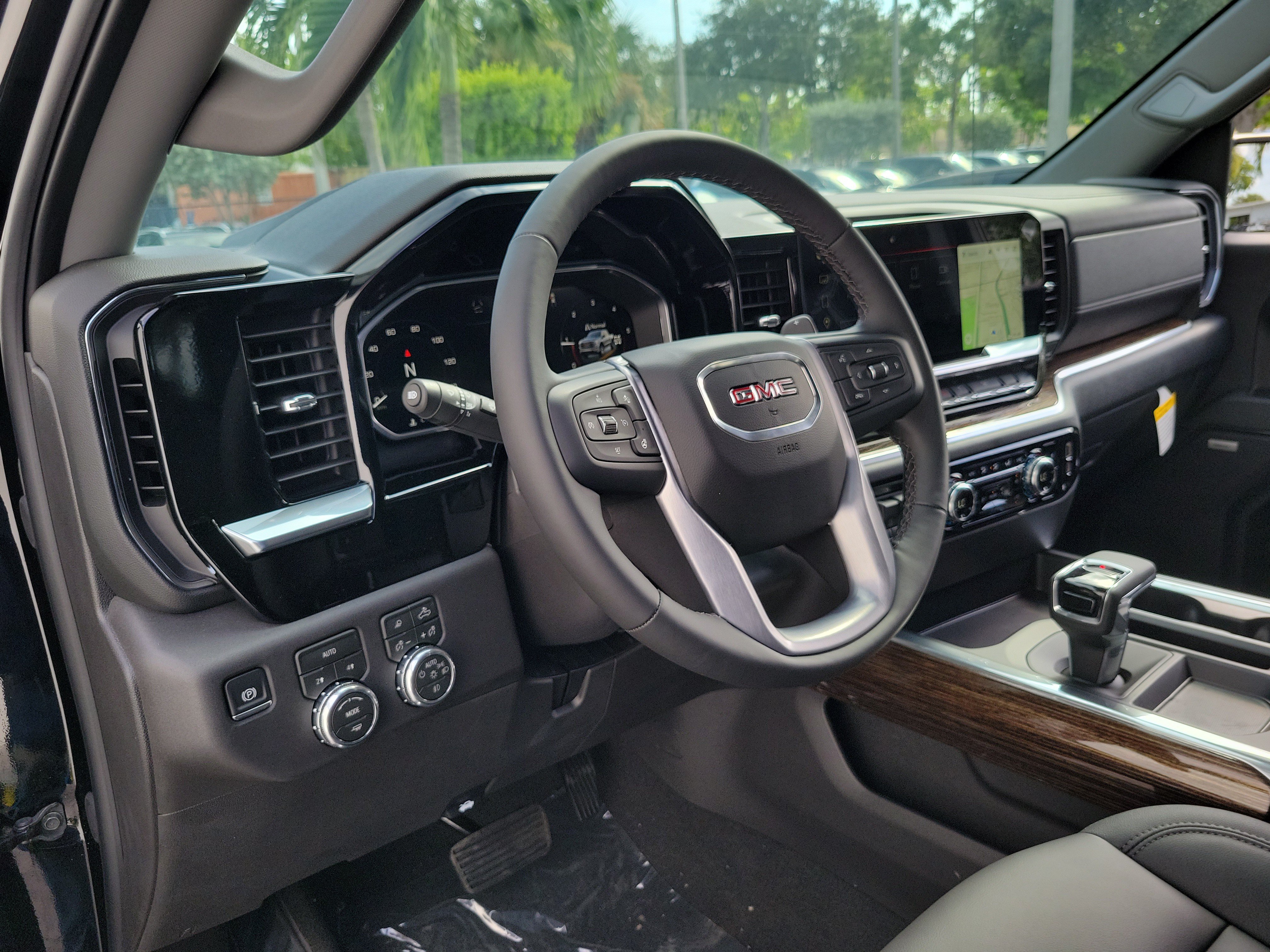 New 2026 GMC Sierra 1500 Elevation w/ Elevation Premium Package AWD/4WD image 18