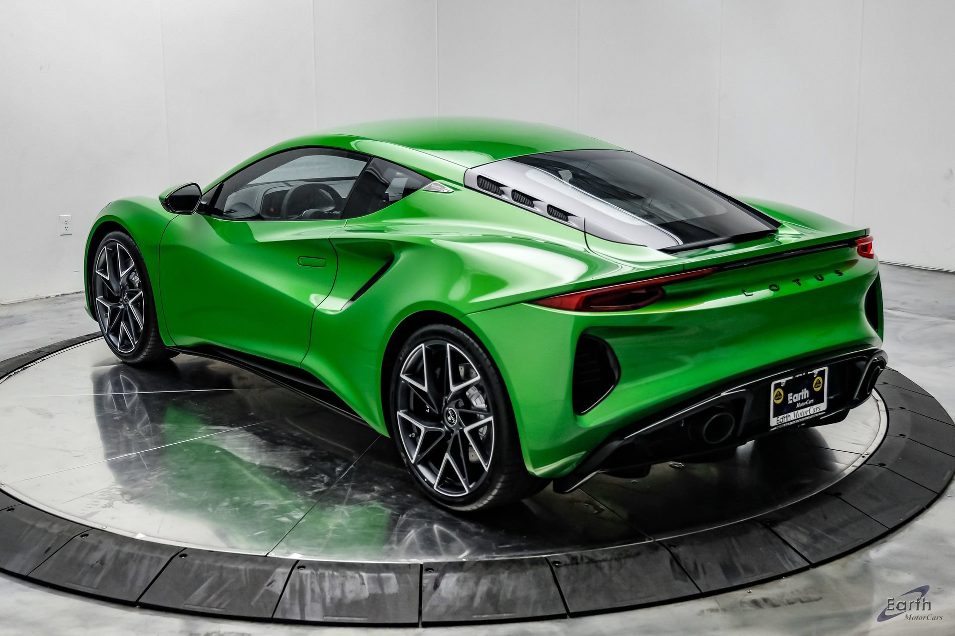New 2026 Lotus Emira SE RWD image 14