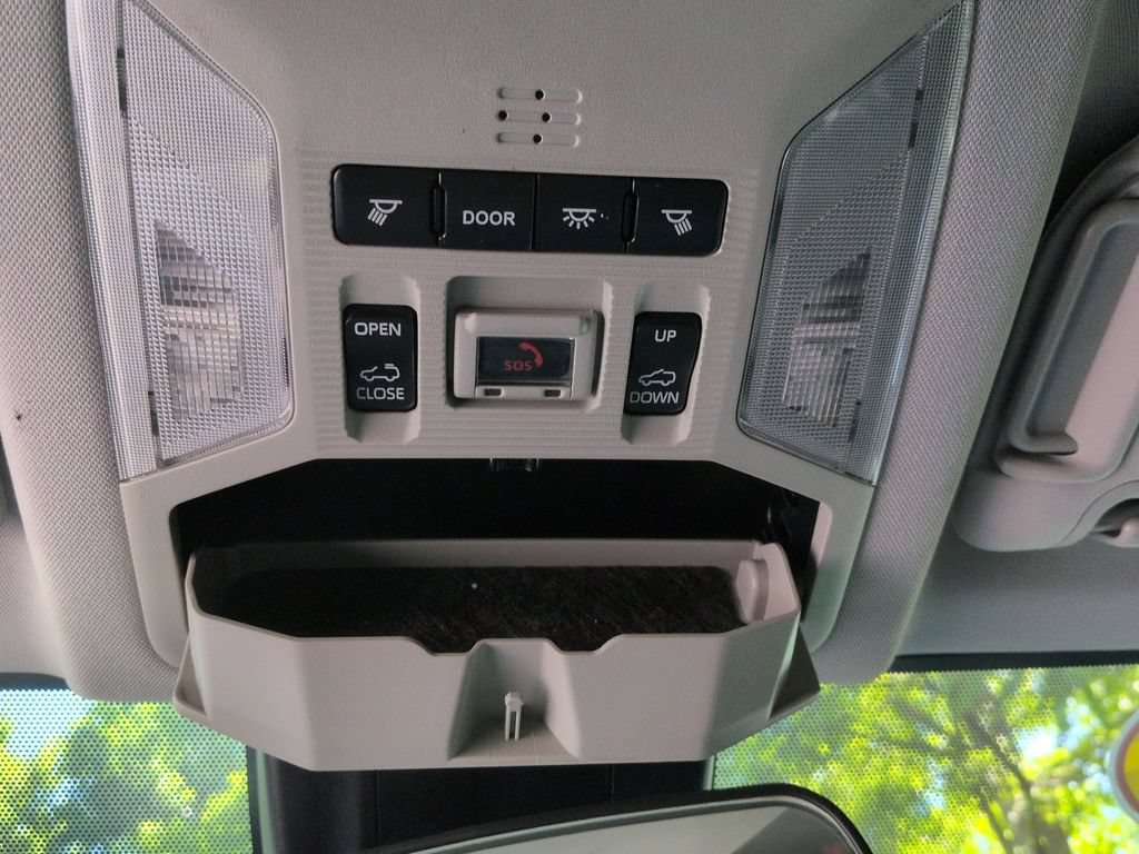 Used 2020 Toyota RAV4 XLE w/ Convenience Package AWD/4WD image 20
