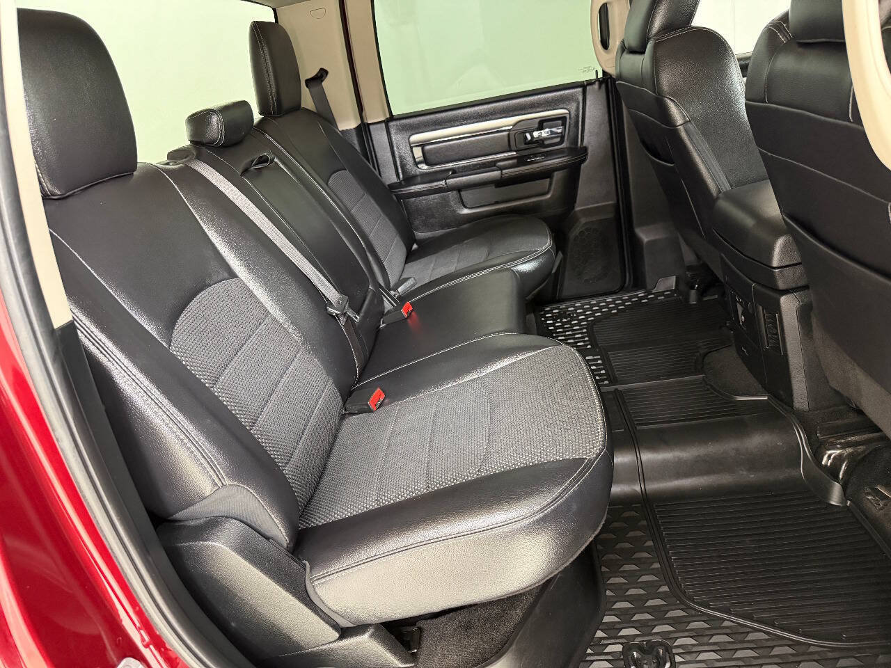 Used 2018 RAM 2500 Lone Star w/ Sport Appearance Group AWD/4WD image 32