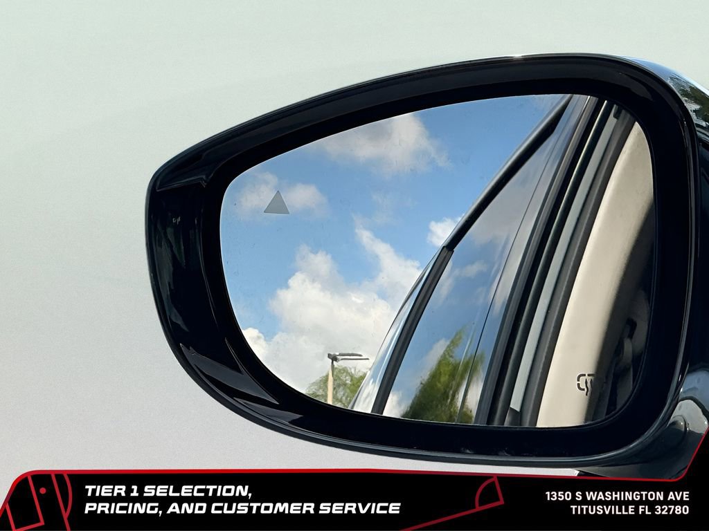 Used 2024 Chrysler Pacifica Limited FWD image 40