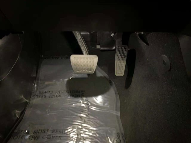 Used 2025 Jeep Wrangler Unlimited Sahara w/ Safety Group AWD/4WD image 46