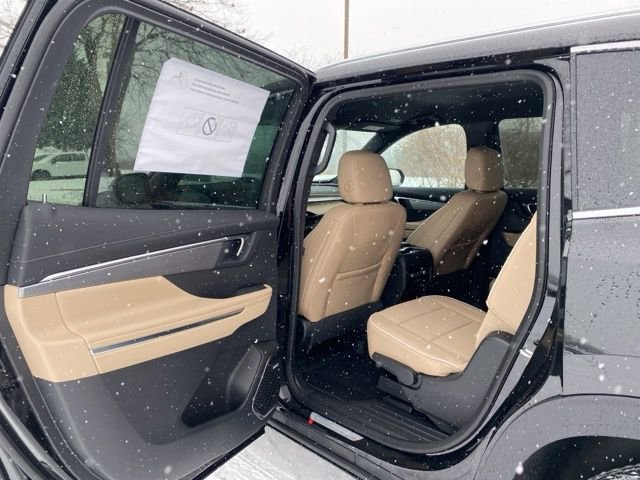 New 2025 Buick Enclave Preferred w/ LPO, Floor Liner Package image 31