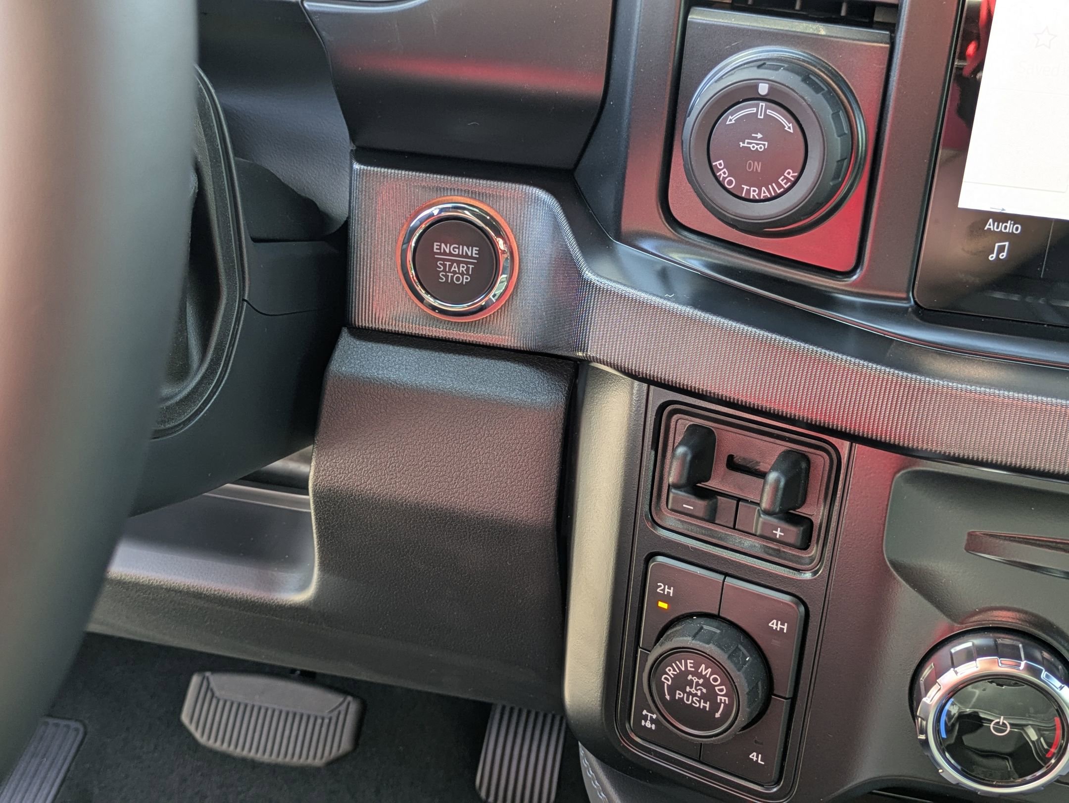 New 2026 Ford F350 Platinum w/ Tremor Off-Road Package image 25