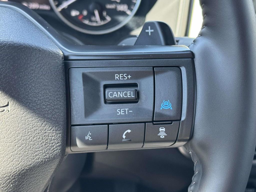 Used 2025 Nissan Rogue SV image 20
