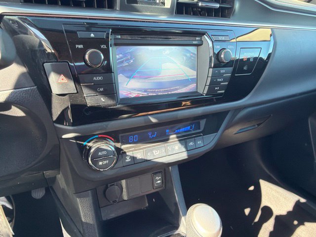 Used 2016 Toyota Corolla LE FWD image 17