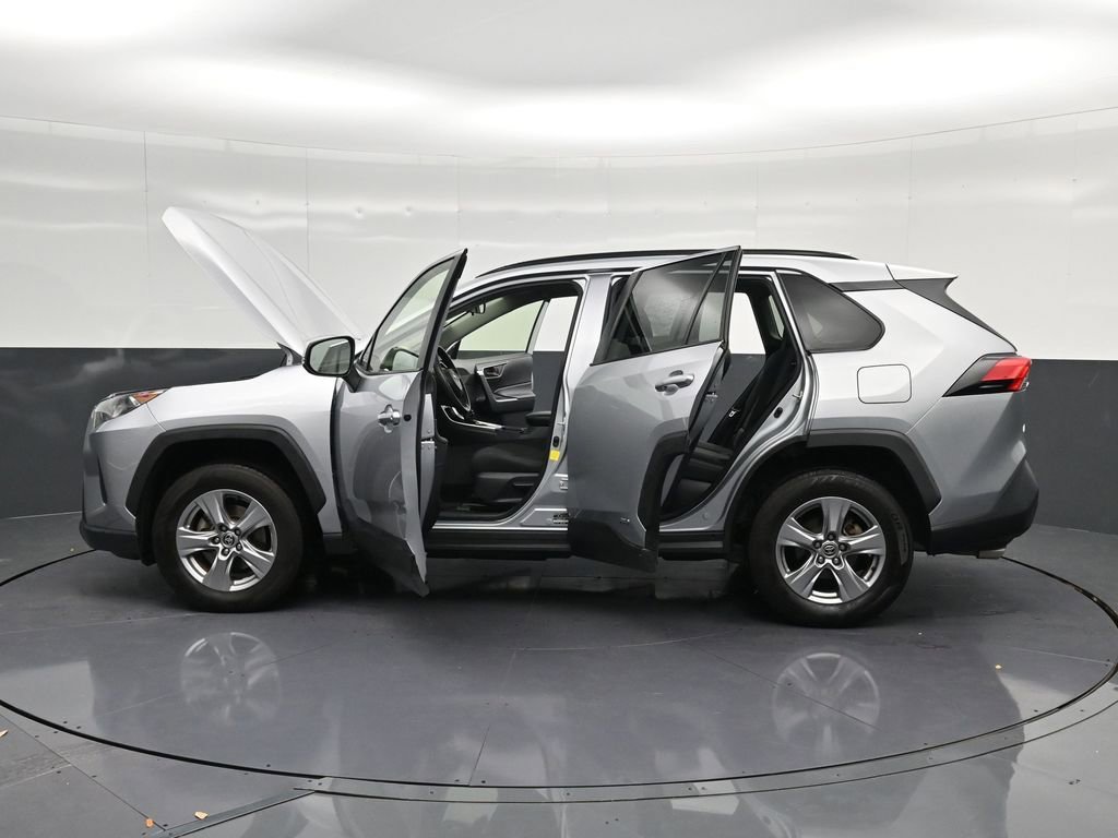 Used 2022 Toyota RAV4 LE image 41