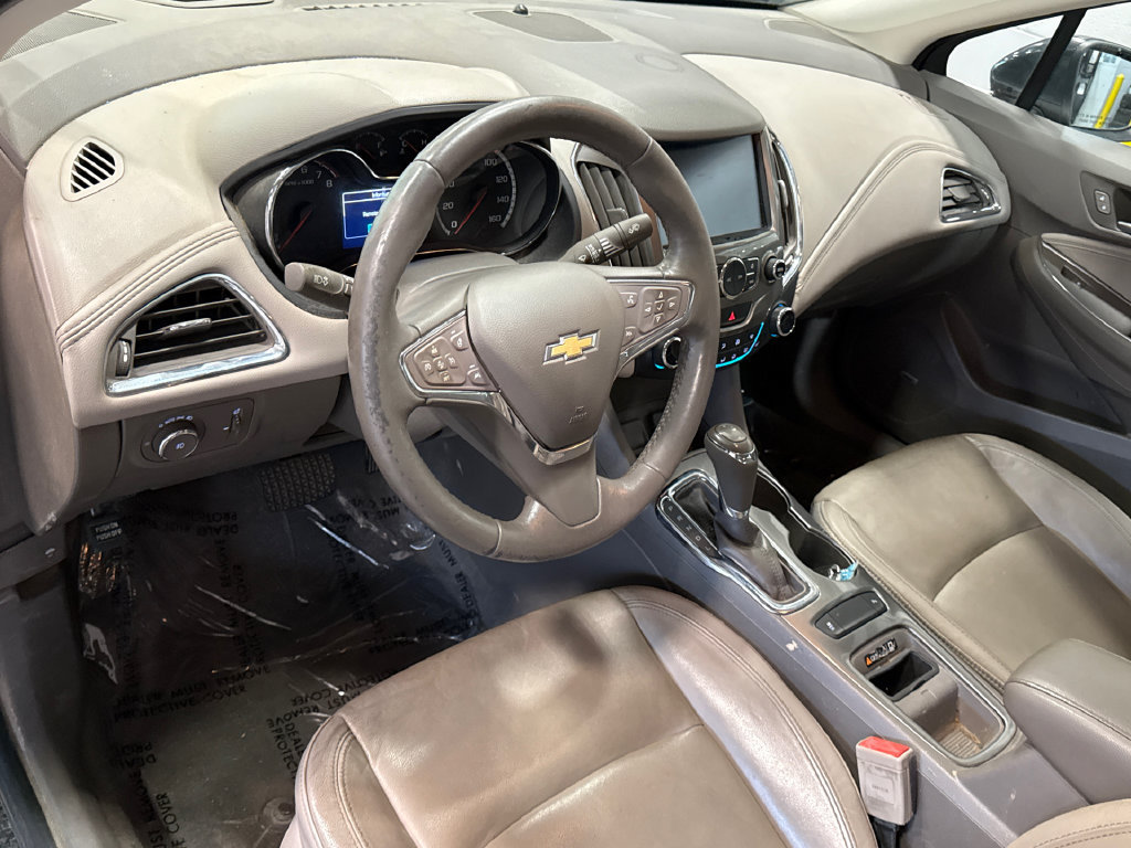 Used 2017 Chevrolet Cruze Premier FWD image 7