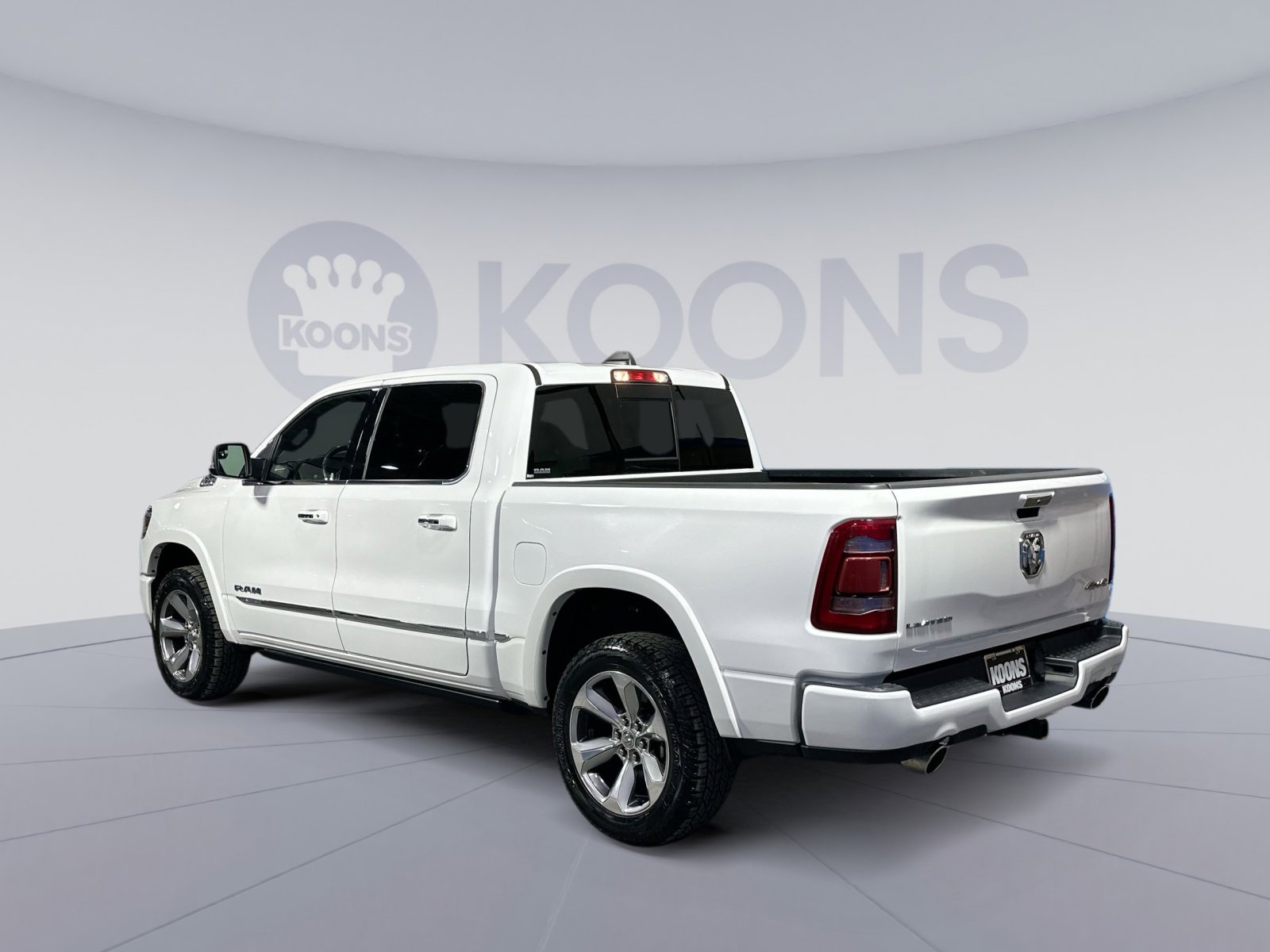 Used 2021 RAM 1500 Limited w/ Body Color Bumper Group image 4