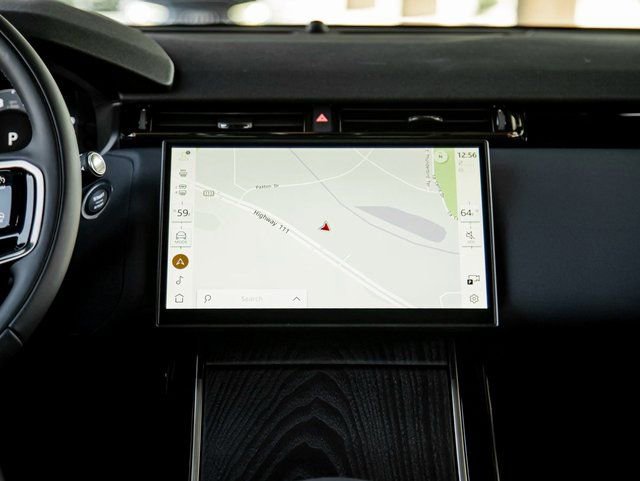 Used 2025 Land Rover Range Rover Velar Dynamic SE image 18