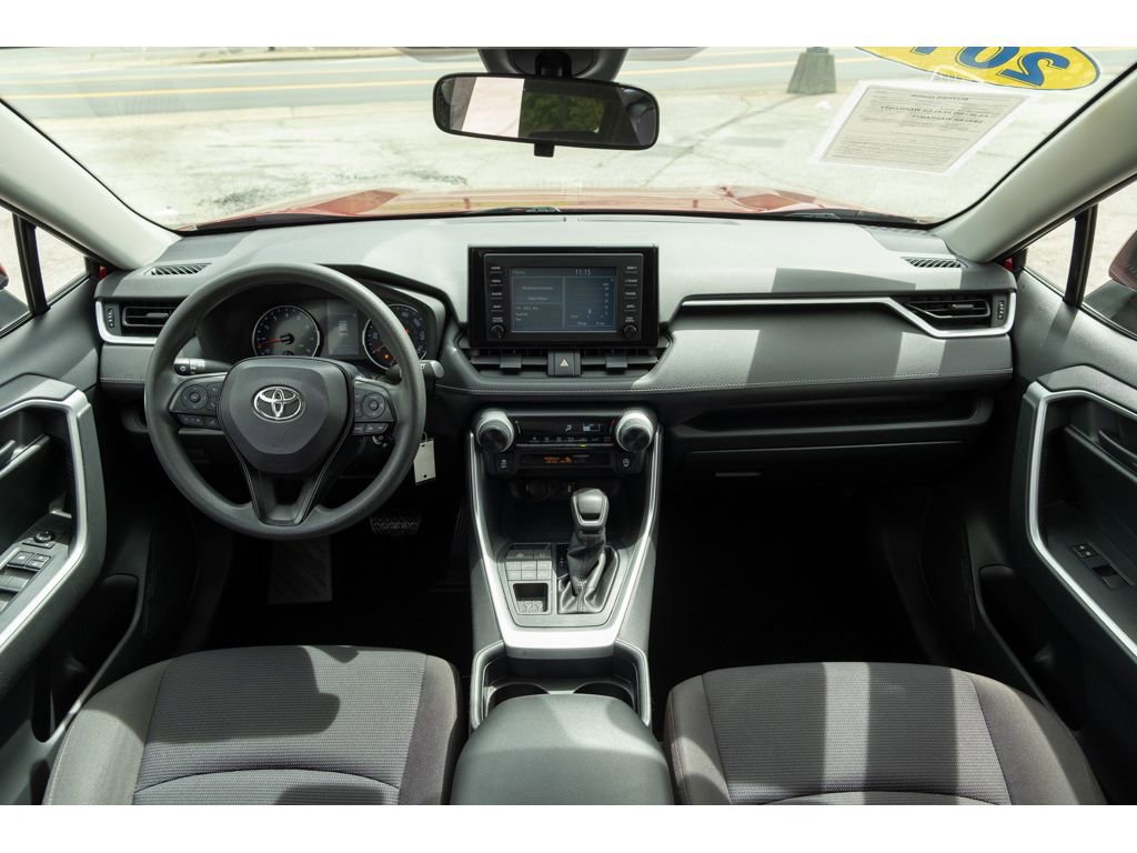 Used 2019 Toyota RAV4 LE image 31