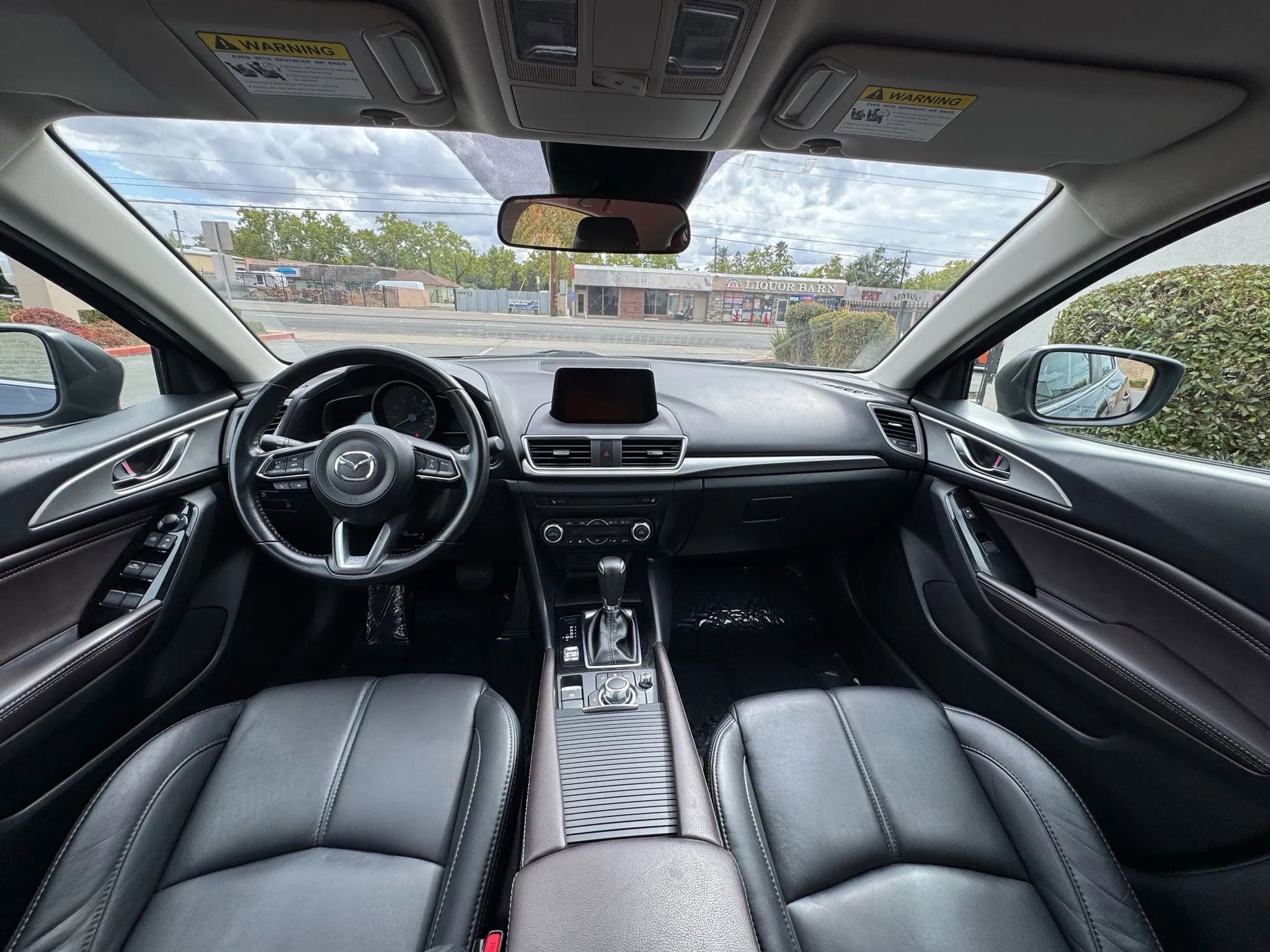 Used 2018 MAZDA MAZDA3 Touring image 18