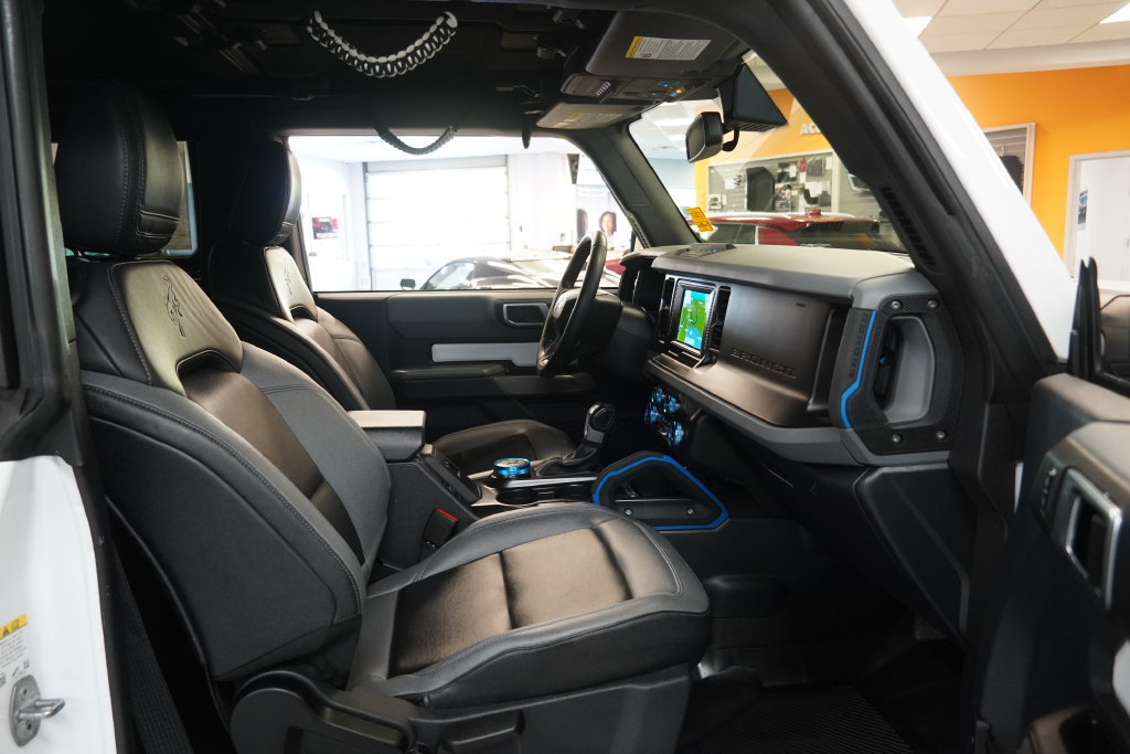 Used 2023 Ford Bronco Black Diamond AWD/4WD image 32