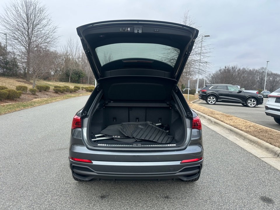 Certified 2025 Audi Q3 2.0T Premium Plus w/ Premium Plus Package image 14