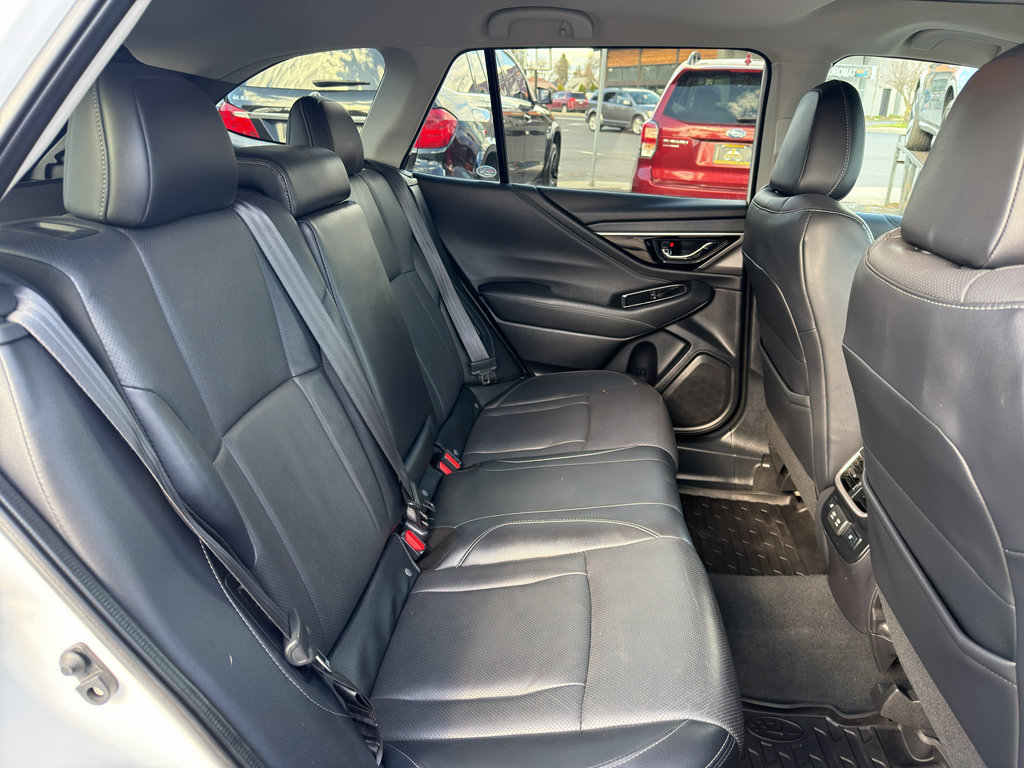 Used 2021 Subaru Outback Limited image 18