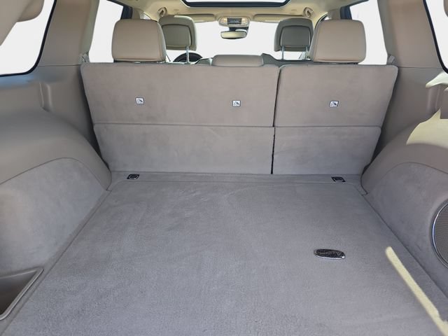 Used 2018 Jeep Grand Cherokee Overland AWD/4WD image 14
