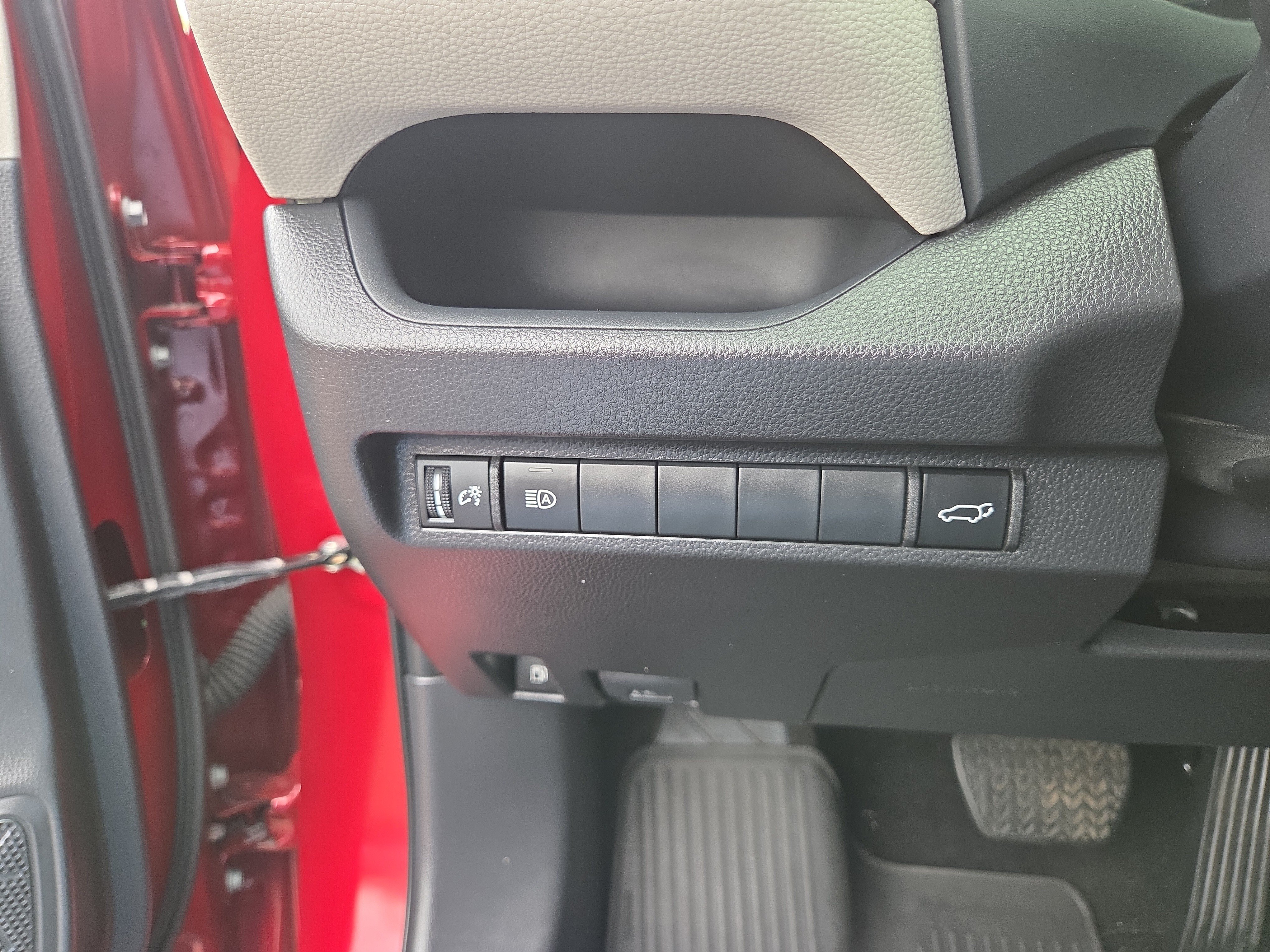 Certified 2023 Toyota RAV4 XLE w/ Convenience Package AWD/4WD image 28