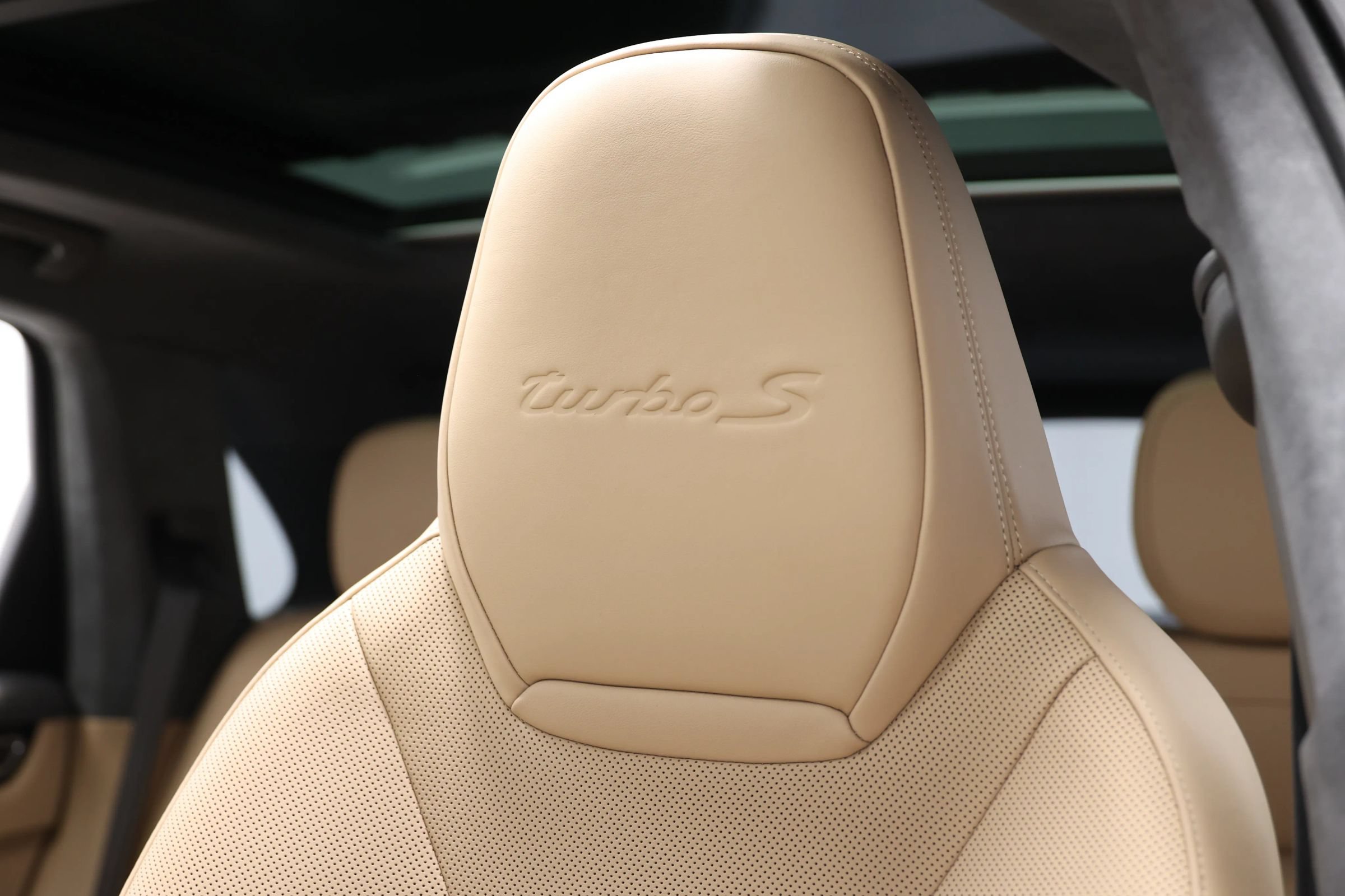 Used 2021 Porsche Cayenne Turbo S AWD/4WD image 20