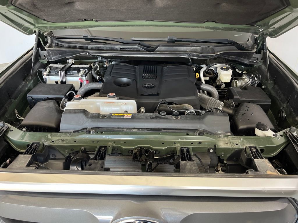 Used 2023 Toyota Tundra Limited AWD/4WD image 9