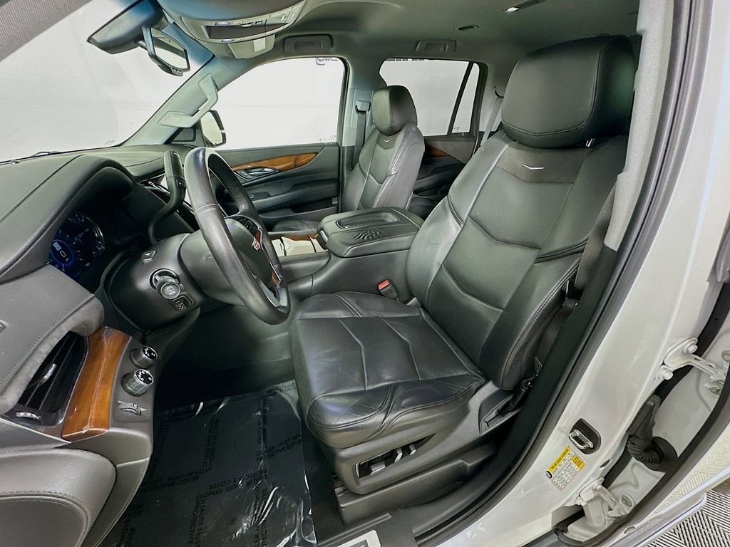 Used 2018 Cadillac Escalade 4WD image 25