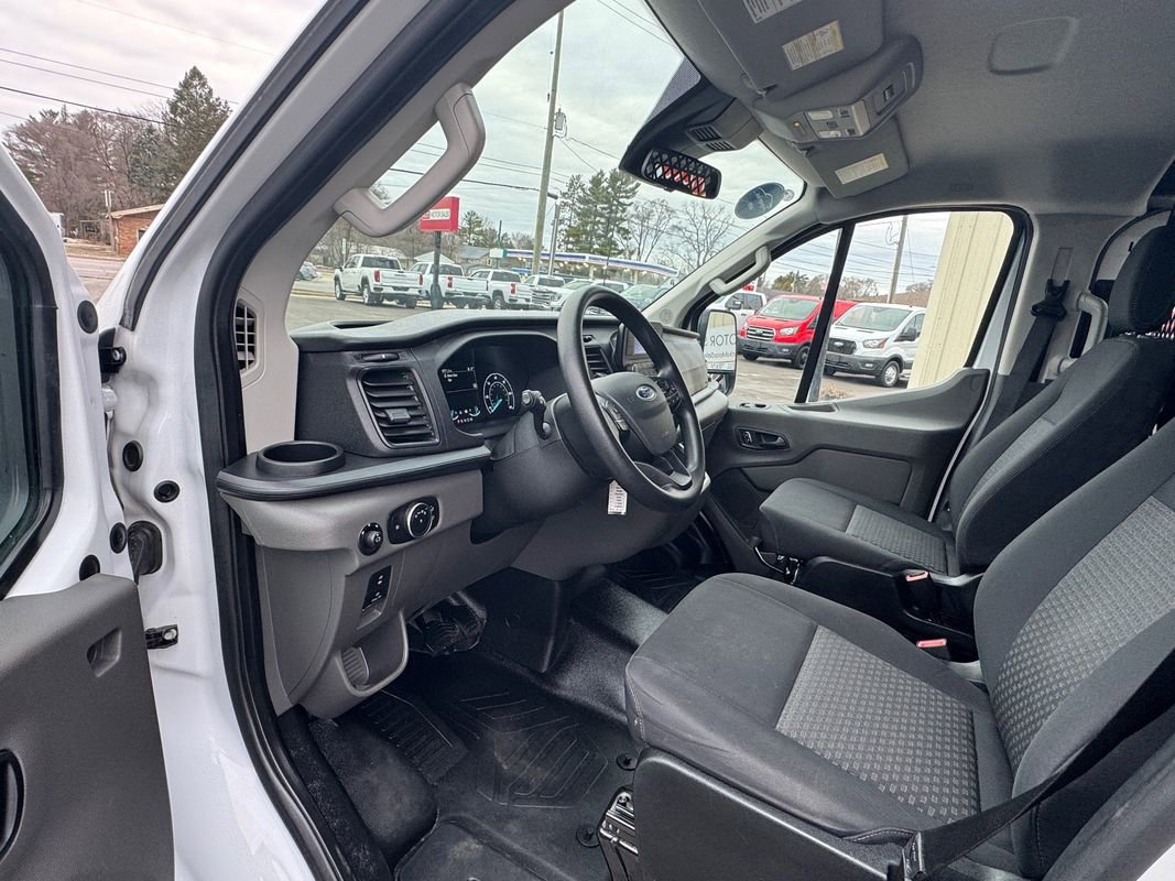 Used 2024 Ford Transit 250 Low Roof AWD w/ Exterior Upgrade Package image 20