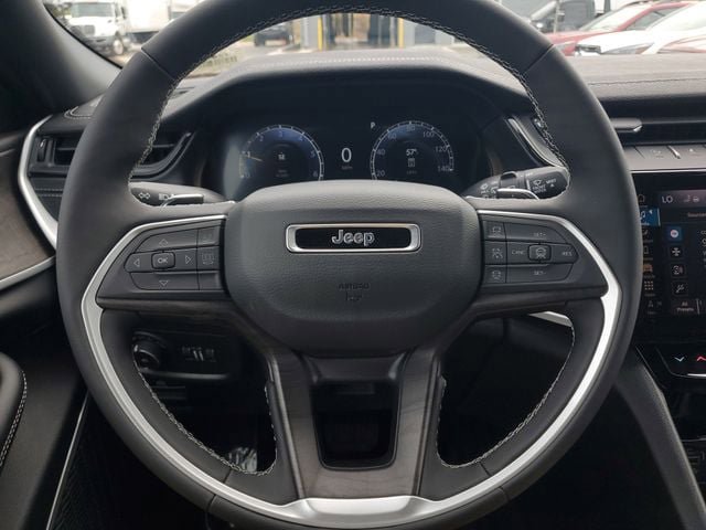New 2026 Jeep Grand Cherokee Limited RWD image 25