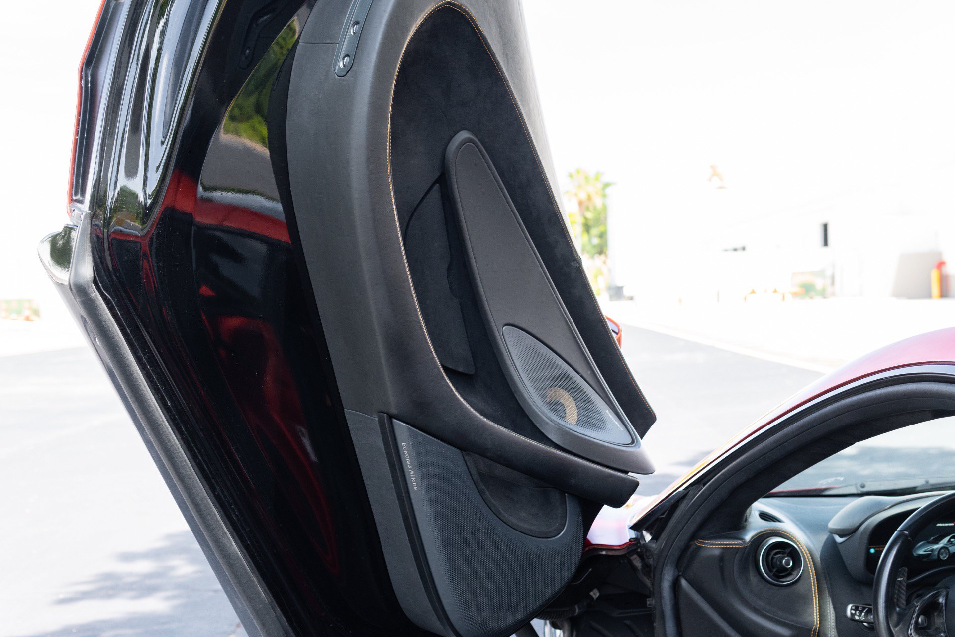 Used 2018 McLaren 570S RWD image 30