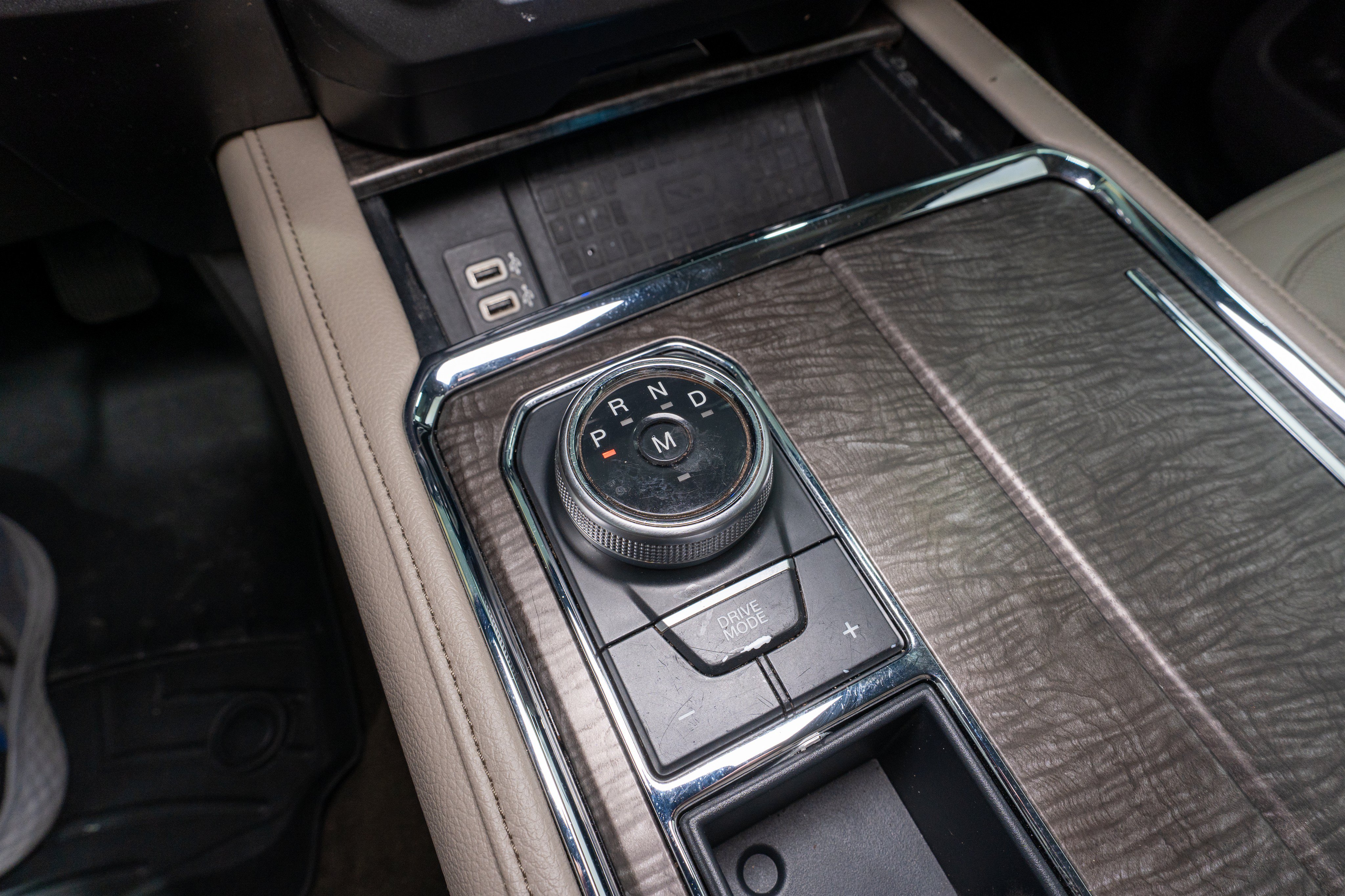 Used 2019 Ford Expedition Limited RWD image 26