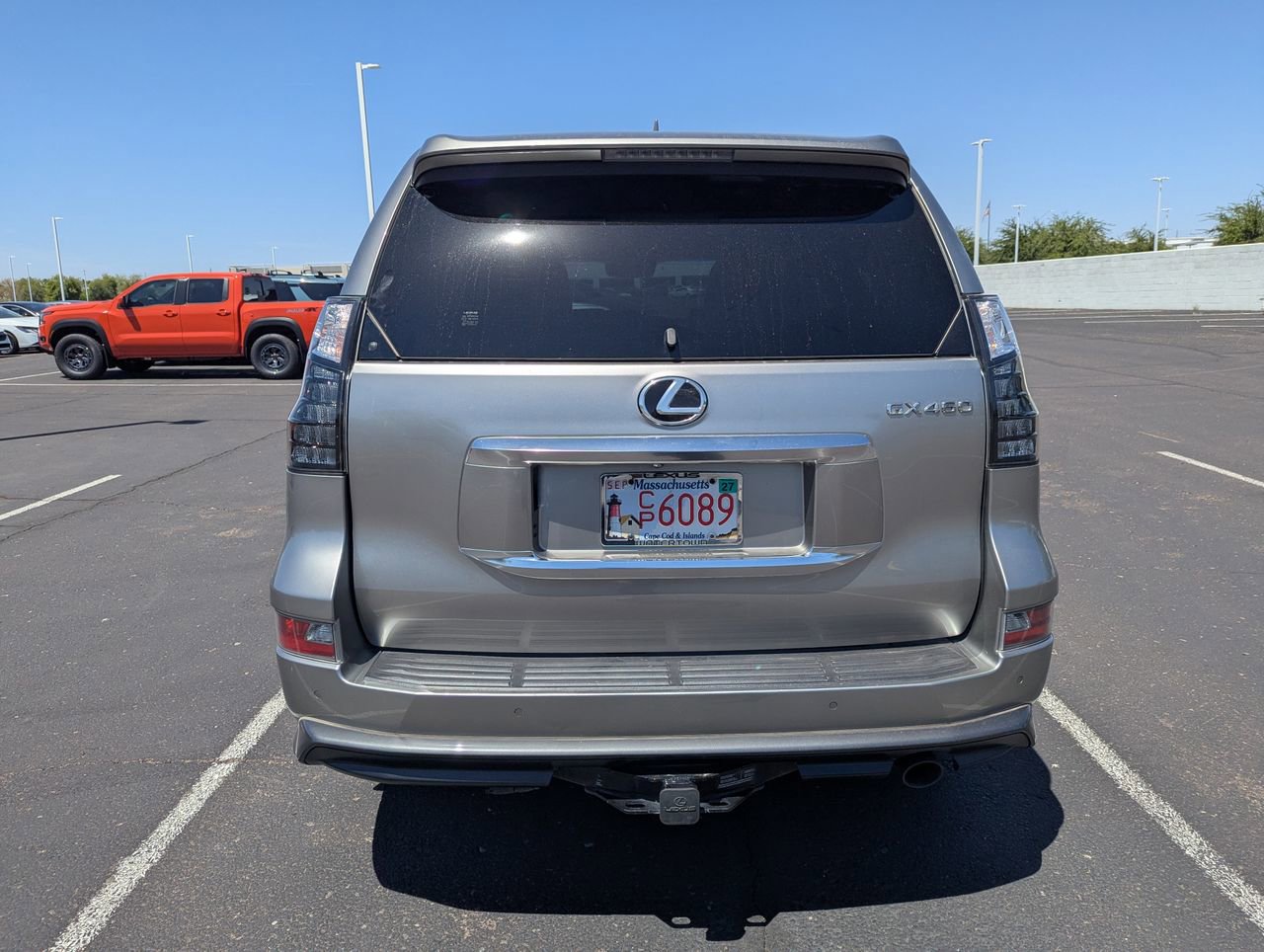 Used 2023 Lexus GX 460 Luxury w/ Sport Design Package image 7