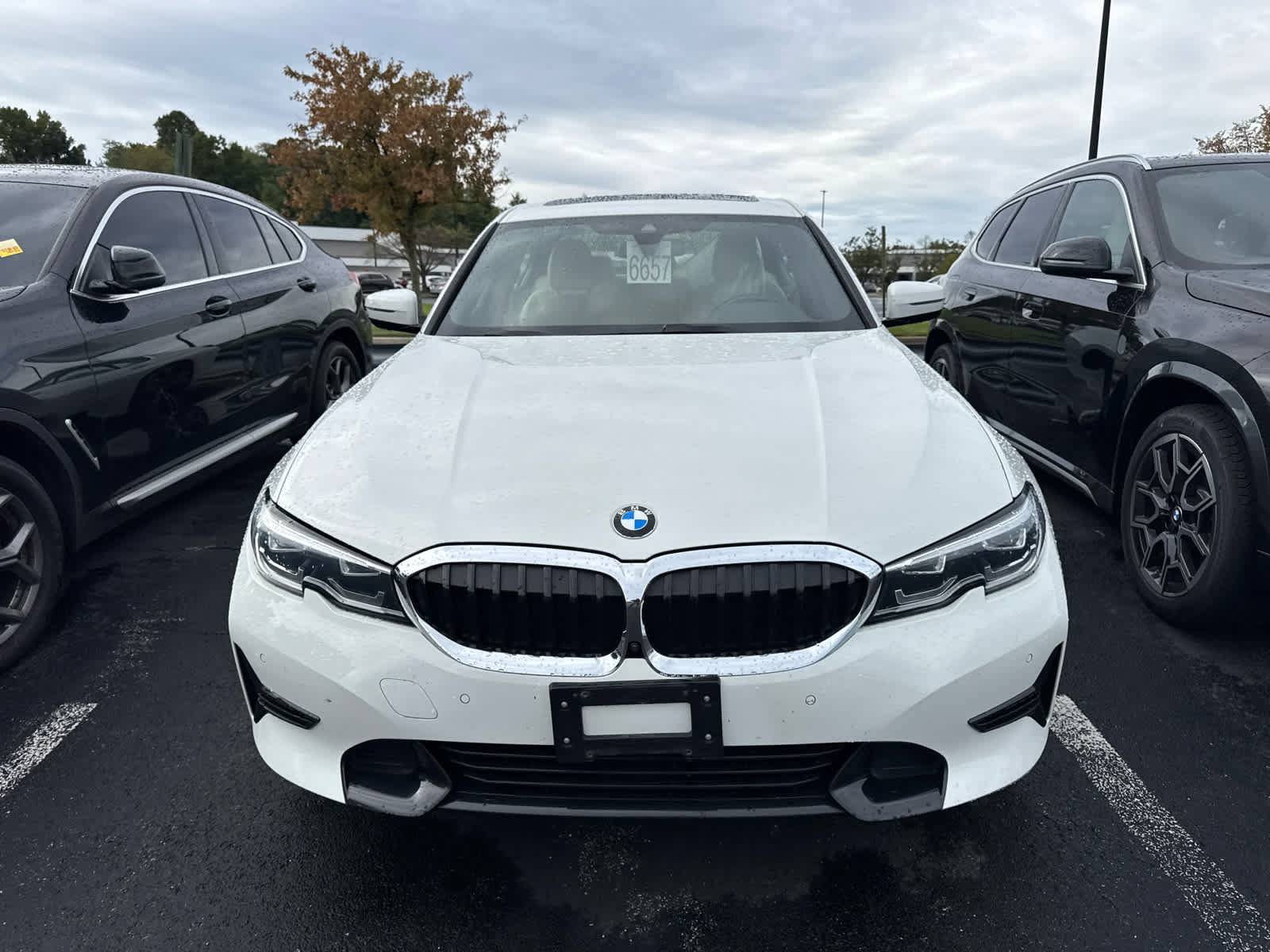 Used 2021 BMW 330i xDrive Sedan w/ Convenience Package AWD/4WD image 3