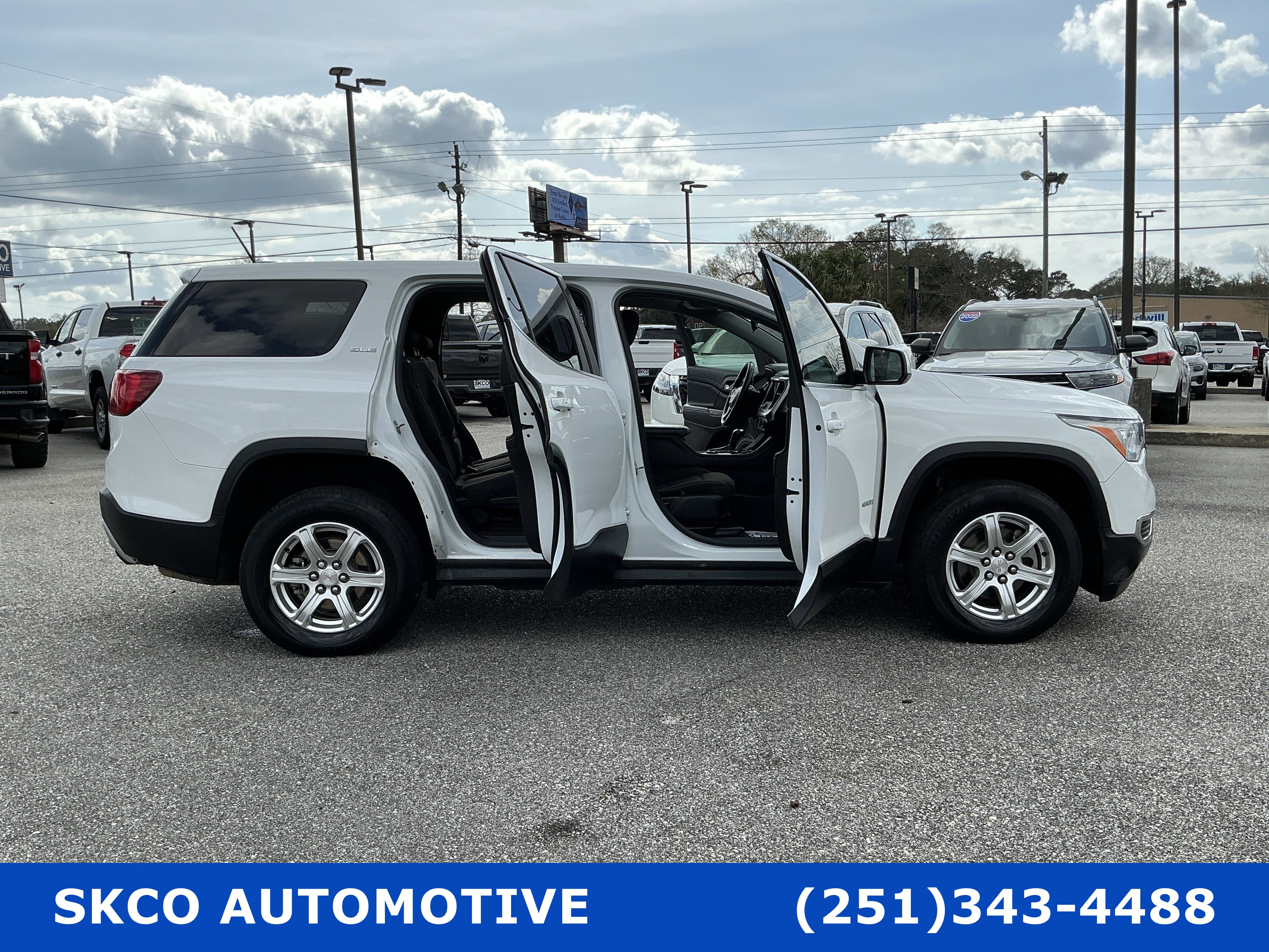 Used 2019 GMC Acadia SLE image 34