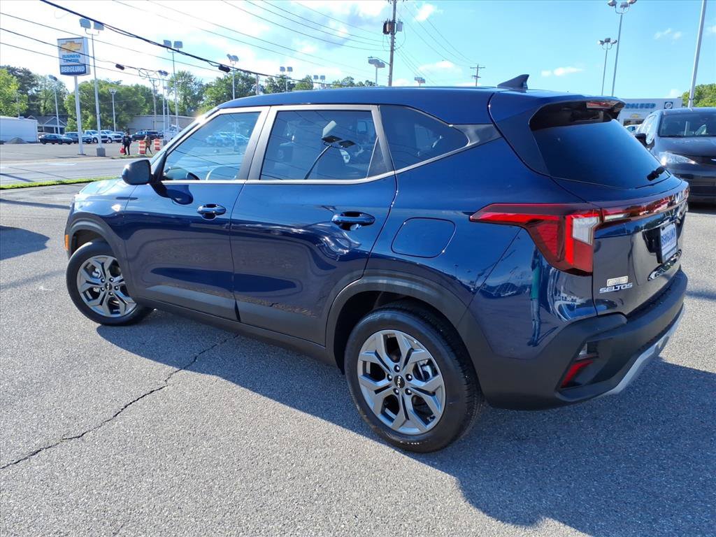 Used 2026 Kia Seltos LX FWD image 6