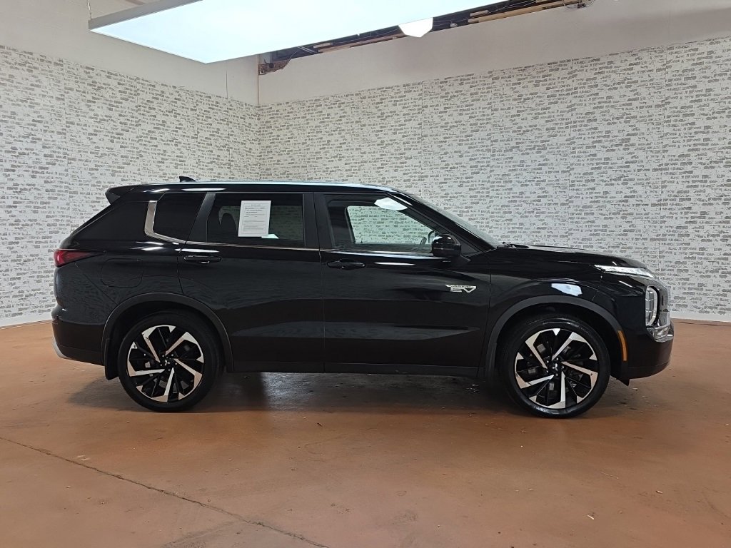 Used 2024 Mitsubishi Outlander SEL image 10