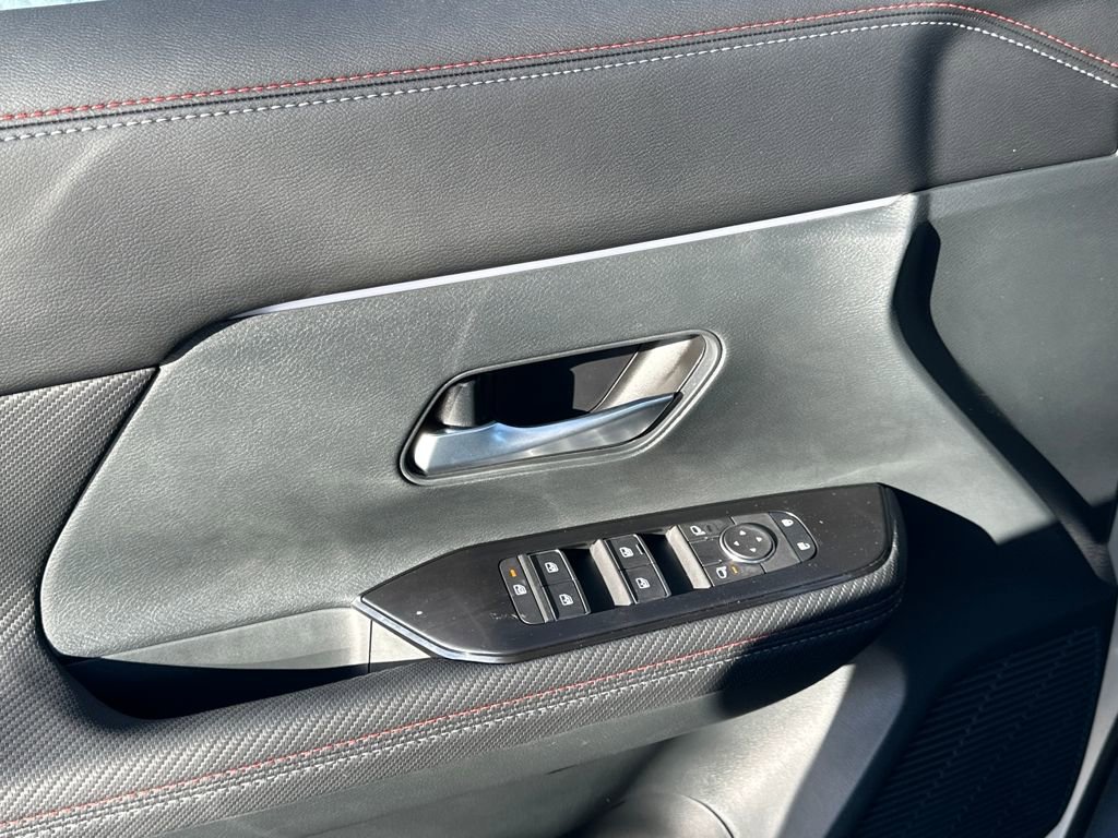 New 2026 Nissan Kicks SR w/ Illumination Package image 10