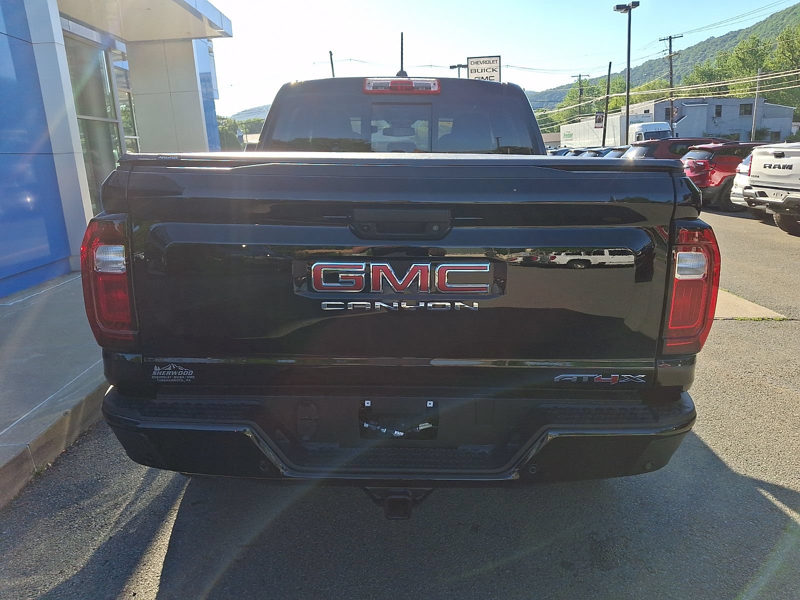 Used 2026 GMC Canyon AT4X AWD/4WD image 5