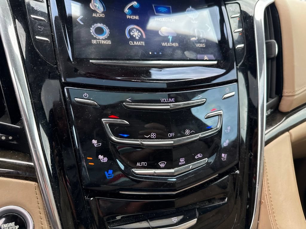 Used 2018 Cadillac Escalade ESV Platinum AWD/4WD image 22