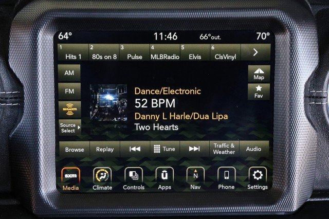 Used 2023 Jeep Wrangler Sahara AWD/4WD image 15