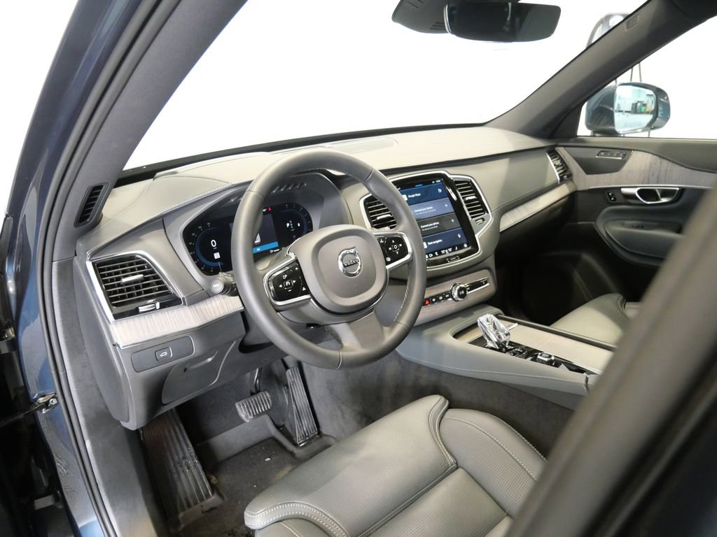 Used 2023 Volvo XC90 B6 Ultimate image 13